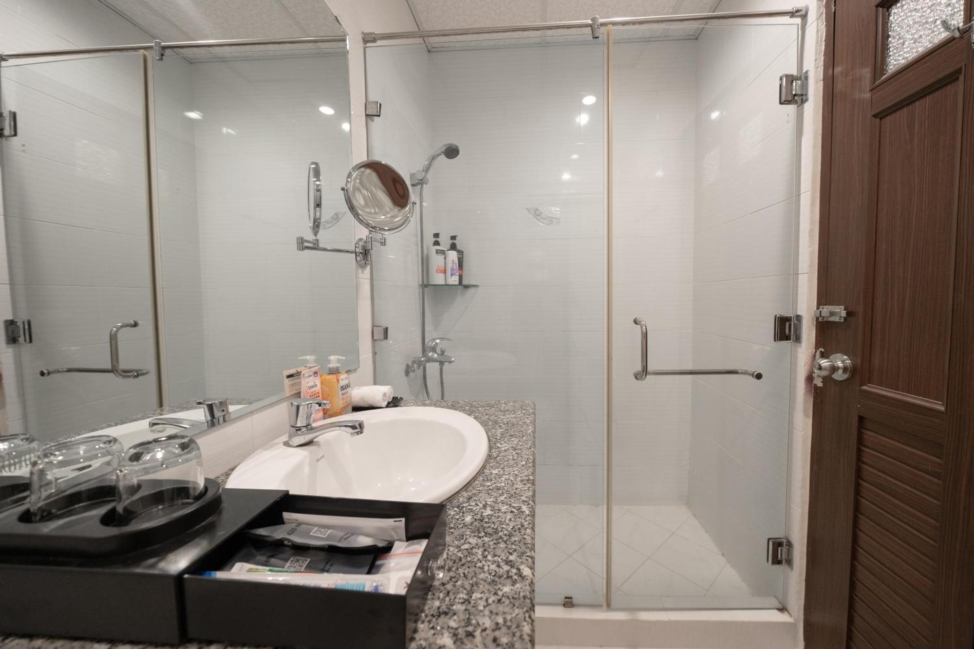 Khách sạn A25 29 Bùi Thị Xuân 3*